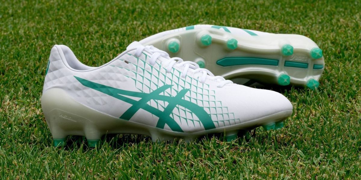 ASICS MENACE 4: The Ultimate Rugby Boot for Performance