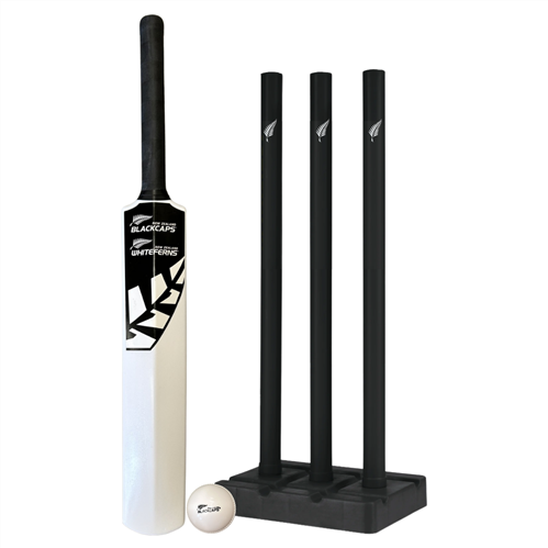 NZC PLASTIC CRICKET SET