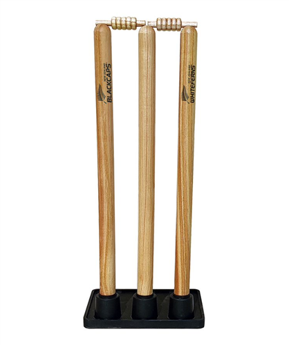 NZC STUMPS WITH RUBBER BASE