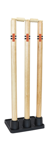 GRAY-NICOLLS WOODEN STUMPS WITH RUBBER BASE